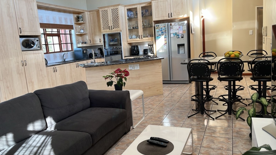  Bedroom Property for Sale in Cravenby Western Cape